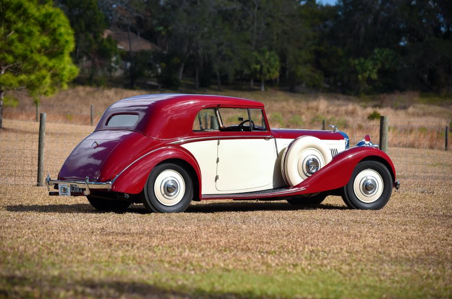  Bentley 4&frac14;-Litre Coupe by Park Ward (B131MX) 1939 года  (фото 4 из 16)